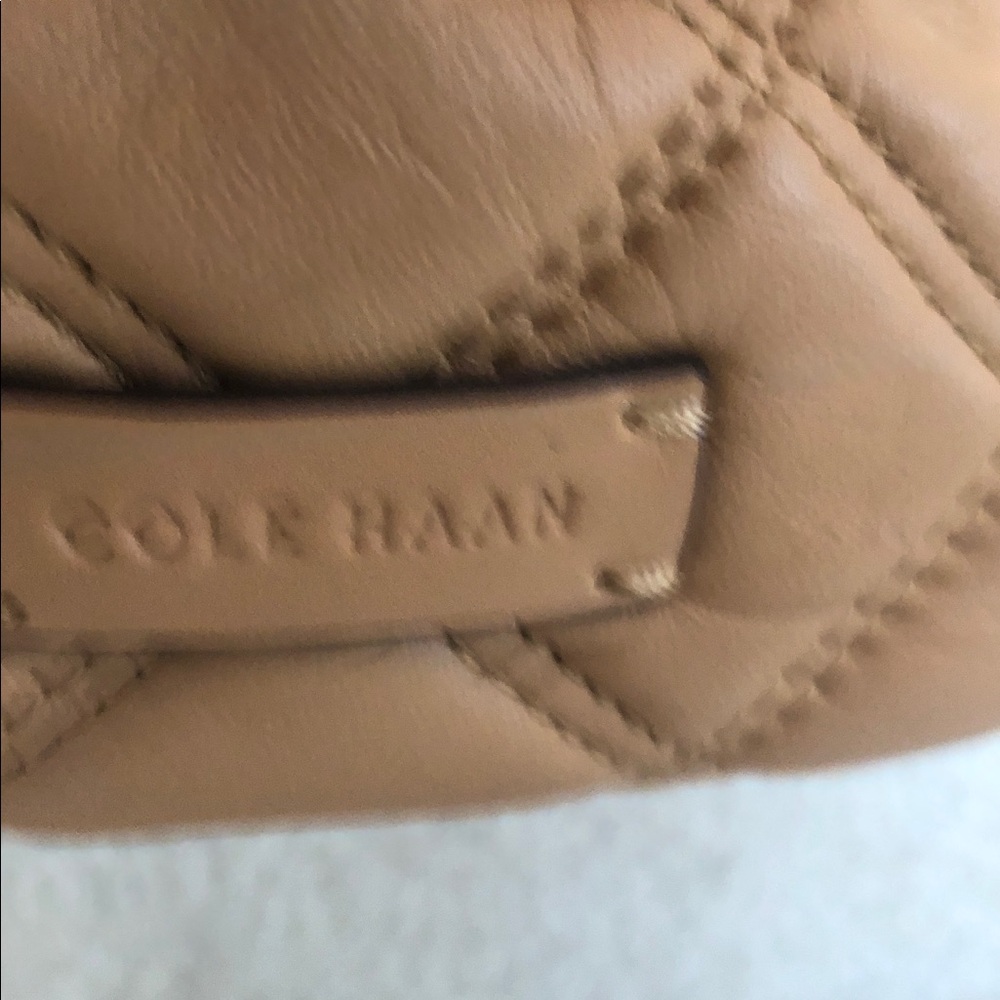 Beautiful Cole Haan quilted leather handbag - Picture 9 of 10